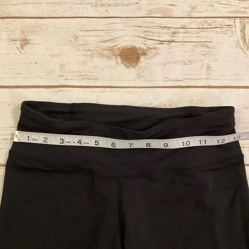 Lululemon Black Side Ruched Cropped Leggings Size 6